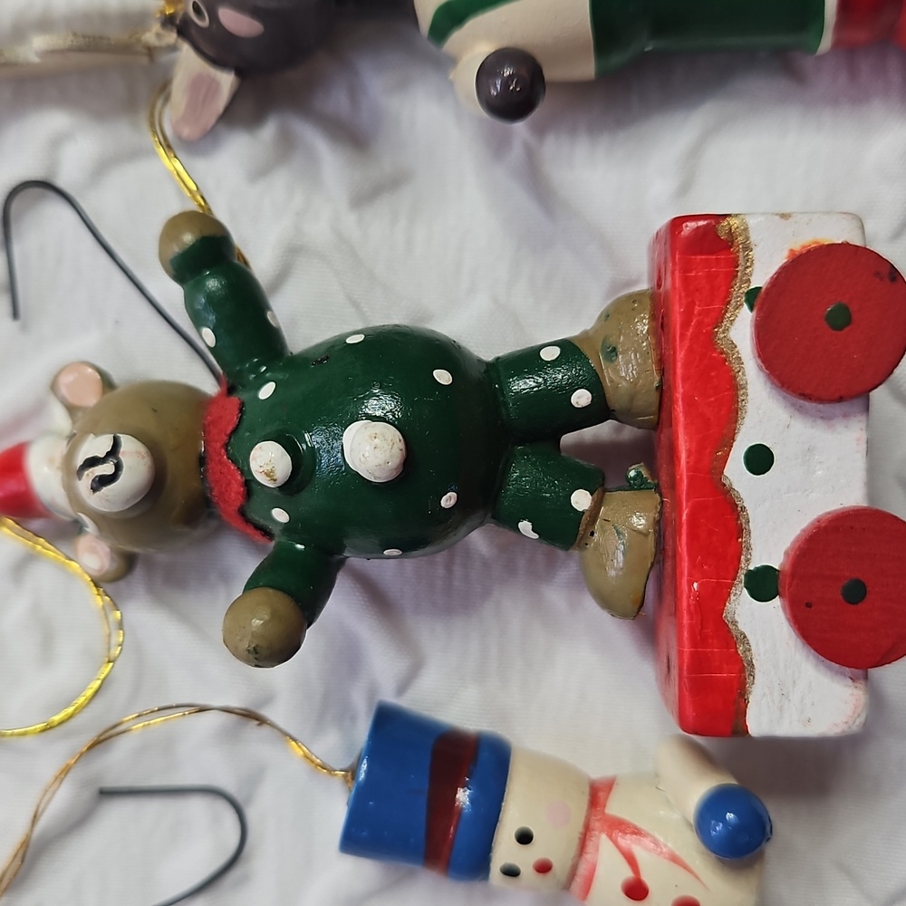 Festive Wooden Christmas Ornaments Set 4 Piece - Picture 3 of 7